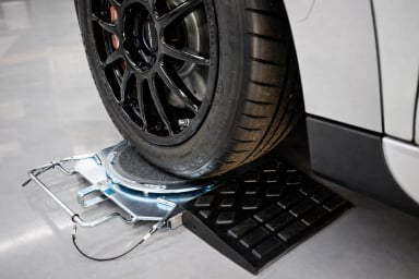 Car wheel on tire measurement device